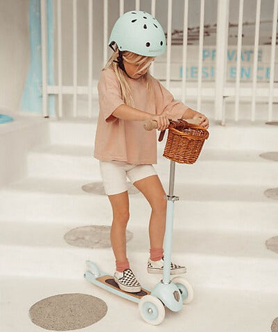 Banwood Scooter in Pale Mint | For 3+ years | Children of the Wild