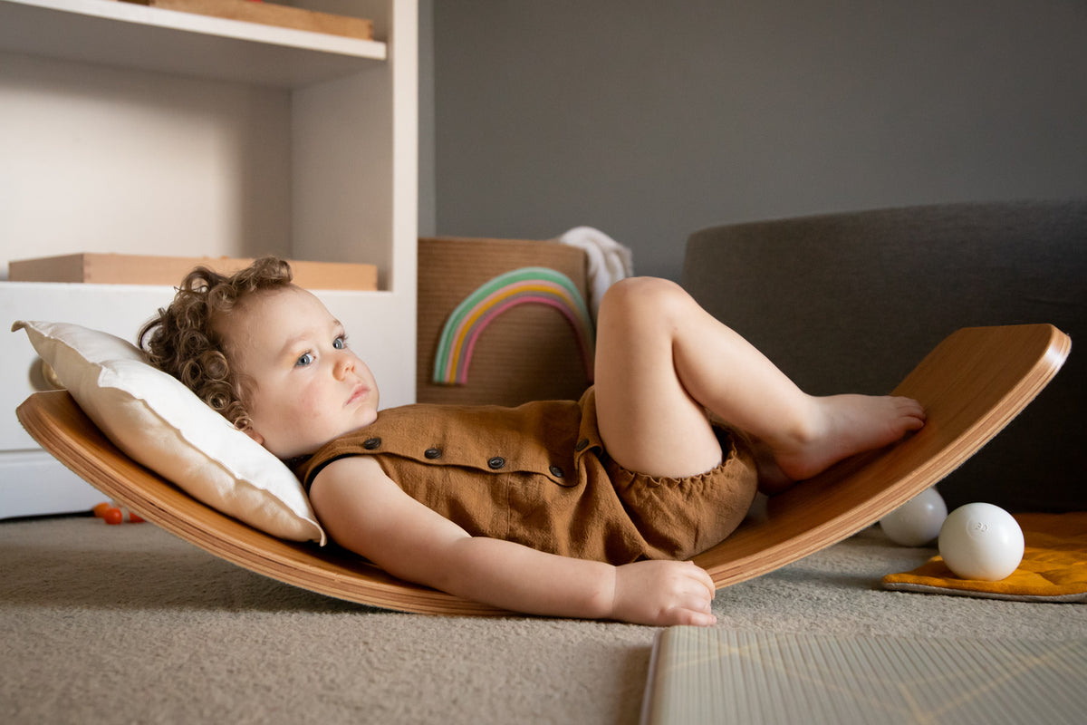 Wobbel Board Bamboo Pro- Forest Green Felt – Children of the Wild