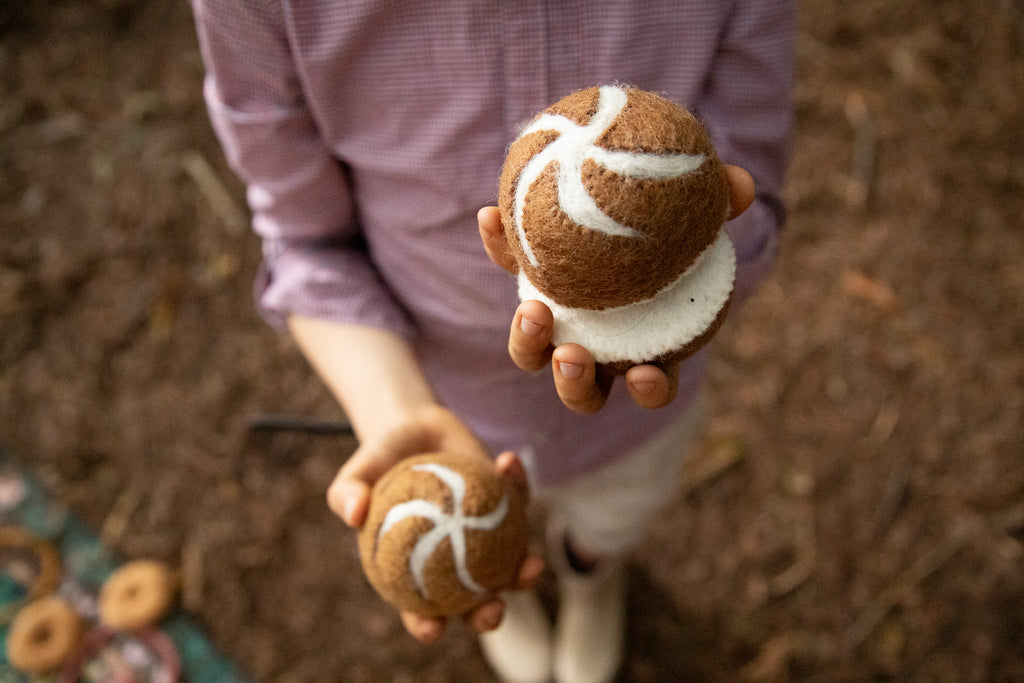 Papoose Felt Bread Roll (two pieces) | 25% OFF | Children of the Wild