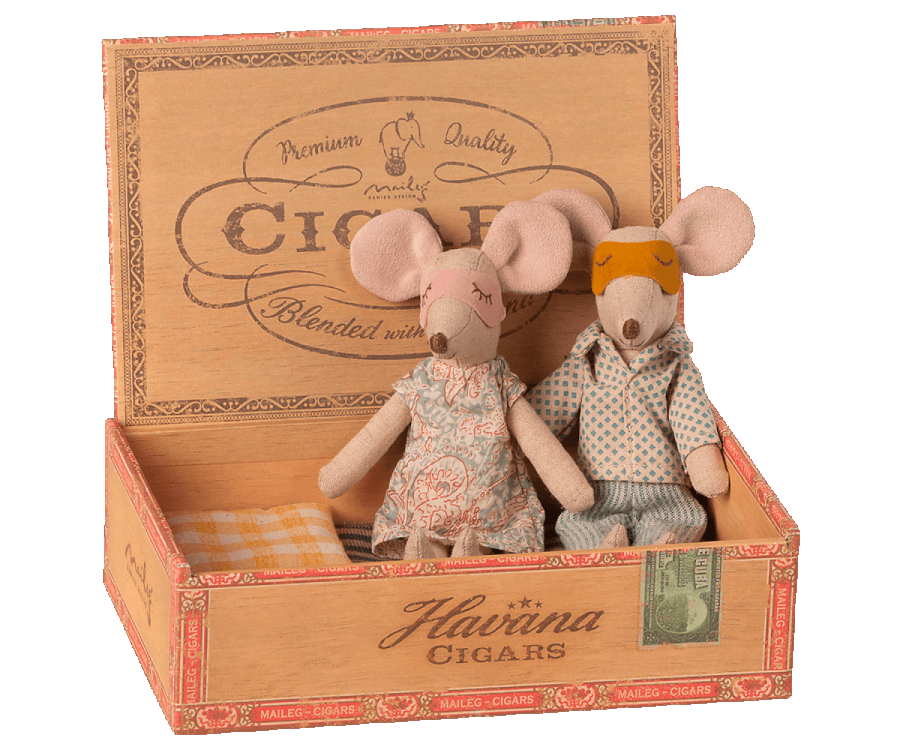 Maileg Mum and Dad Mice in Cigar Box | Retired | Children of the Wild