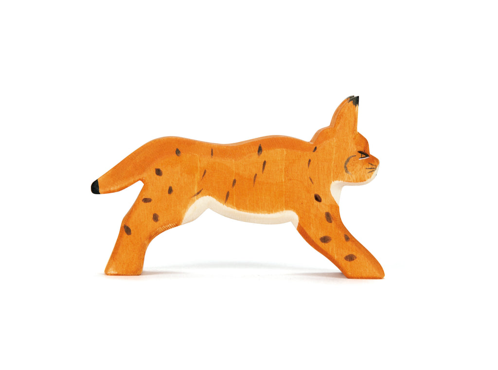 Ostheimer Lynx Running 15220 | Wild Animals | Children of the Wild