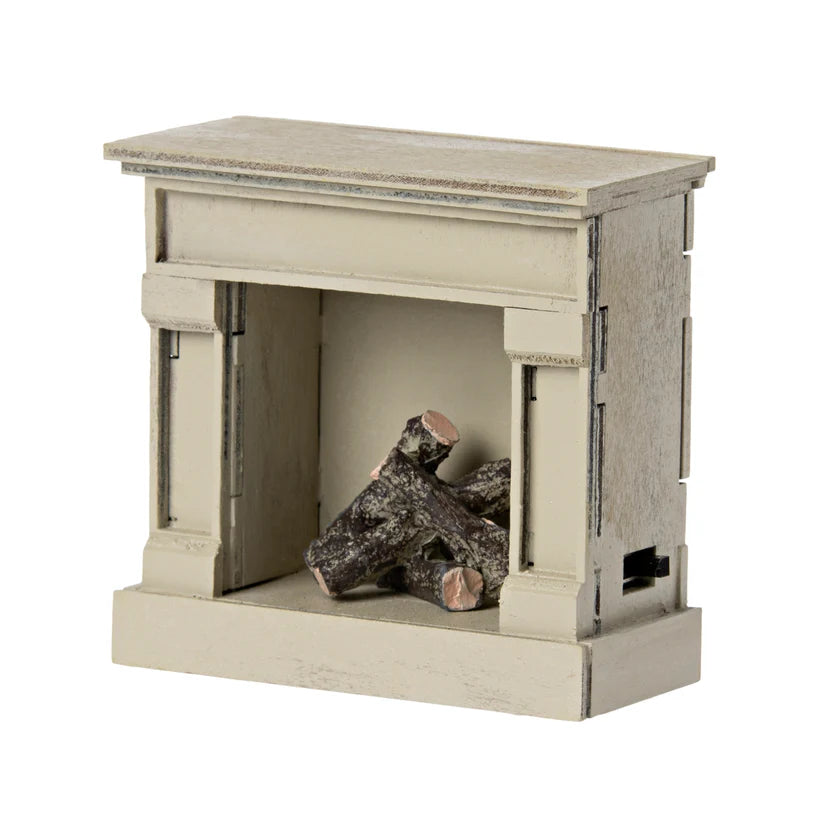 Maileg Mouse Fireplace in off-white 8cm | Children of the Wild