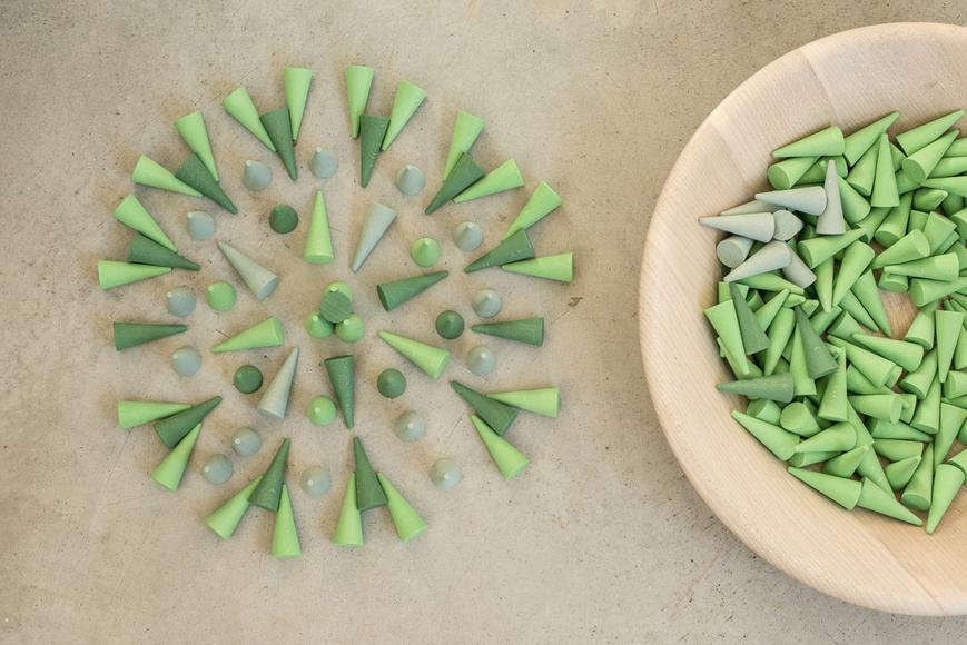 Children_of_the_Wild-Australia Grapat Green Little Cones Mandala Wooden Loose Parts