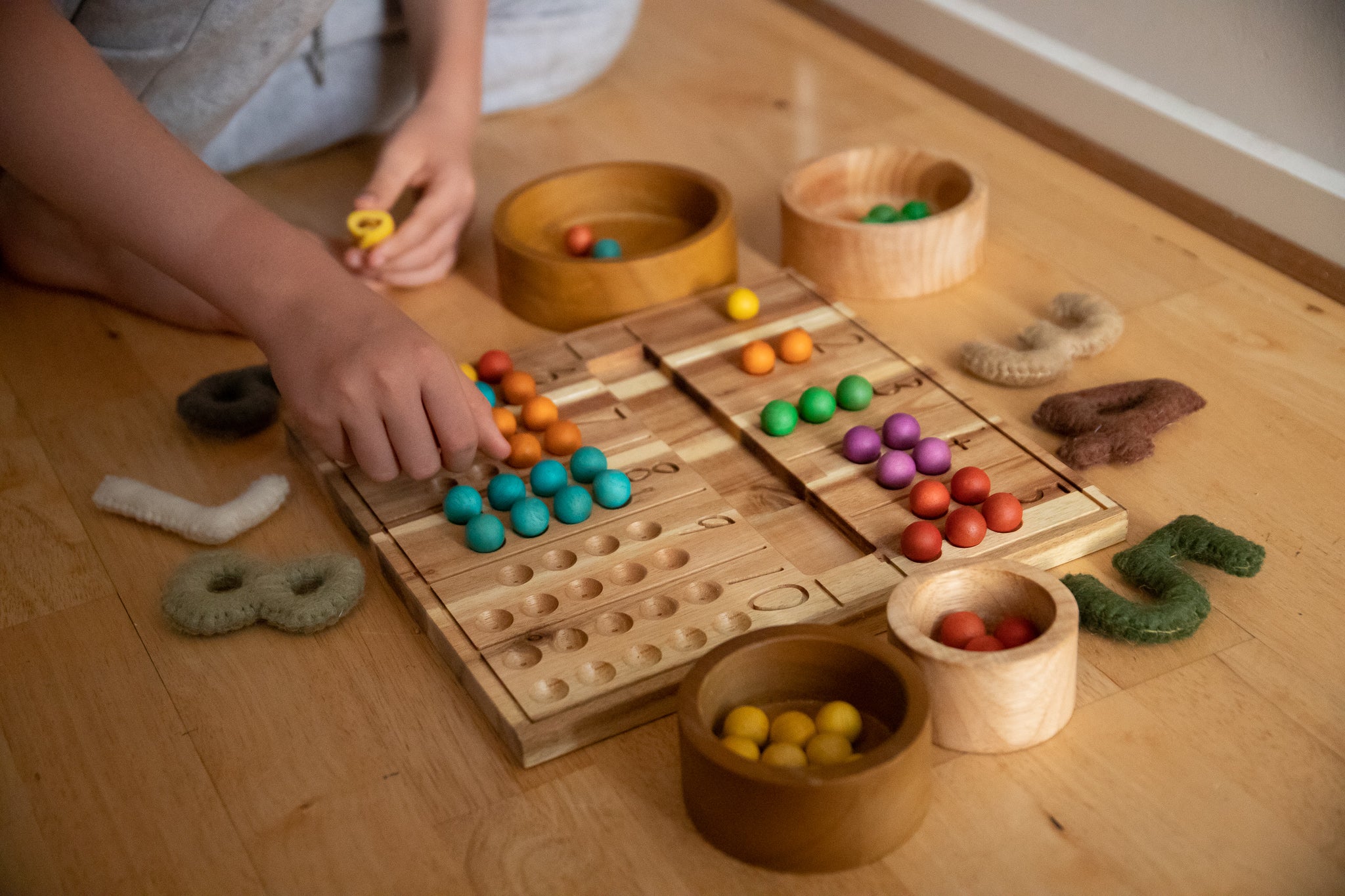 Q Toys Natural Wooden Counting Board