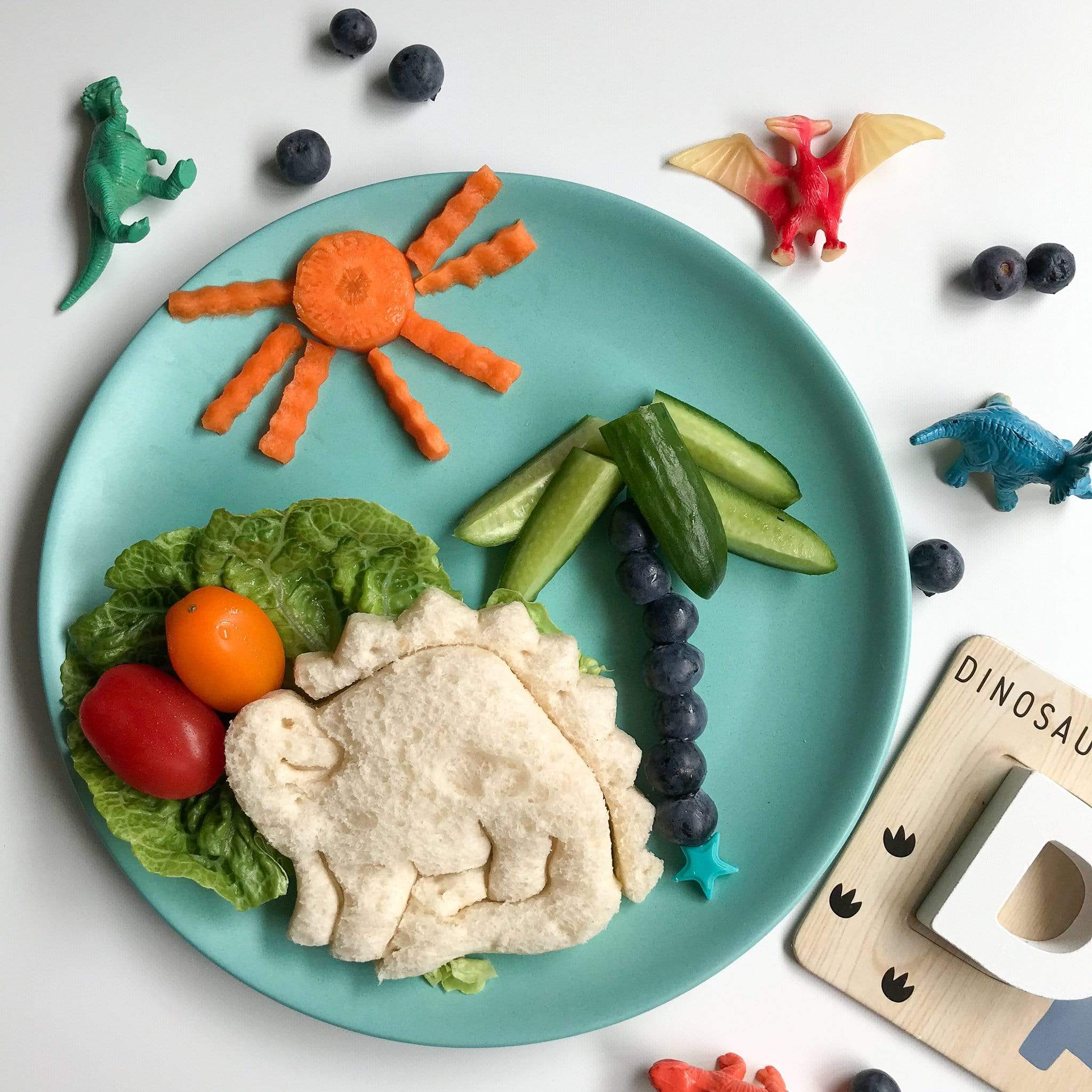 Lunch Punch Sandwich Cutters in Dinosaurs | Children of the Wild