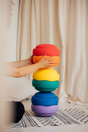 A Stapelstein Classic Rainbow Stacking Stone Set of 6 | Children of the Wild